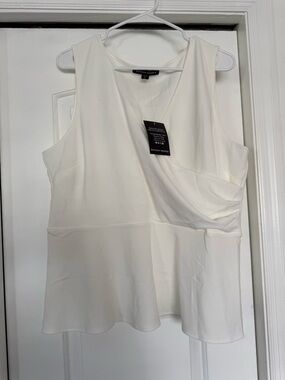 Boston Proper Cream Sleeveless Draped V-Neck Peplum Top